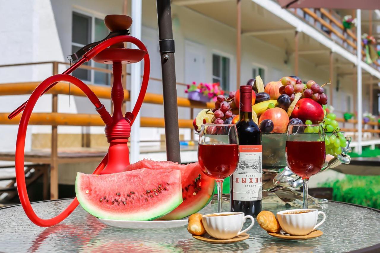 Hôtel Abkhazia Tali à Soukhoumi Extérieur photo